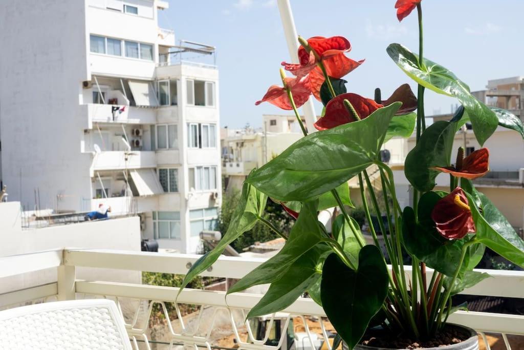 Steps From The Beach Aprt Chania  Bagian luar foto